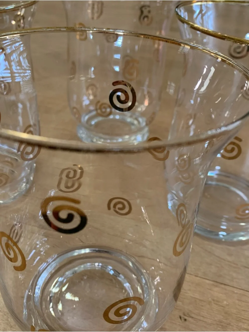 Glass Candle Holders with Gold Trim and Swirls - Set of 4